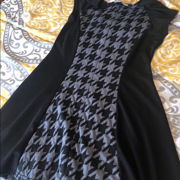 Black and Grey Houndstooth Dress - Picture 3 of 4